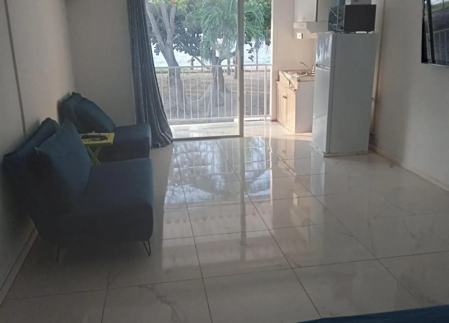 Appartement Les Pieds Dans L Eau Le Moule Apartment