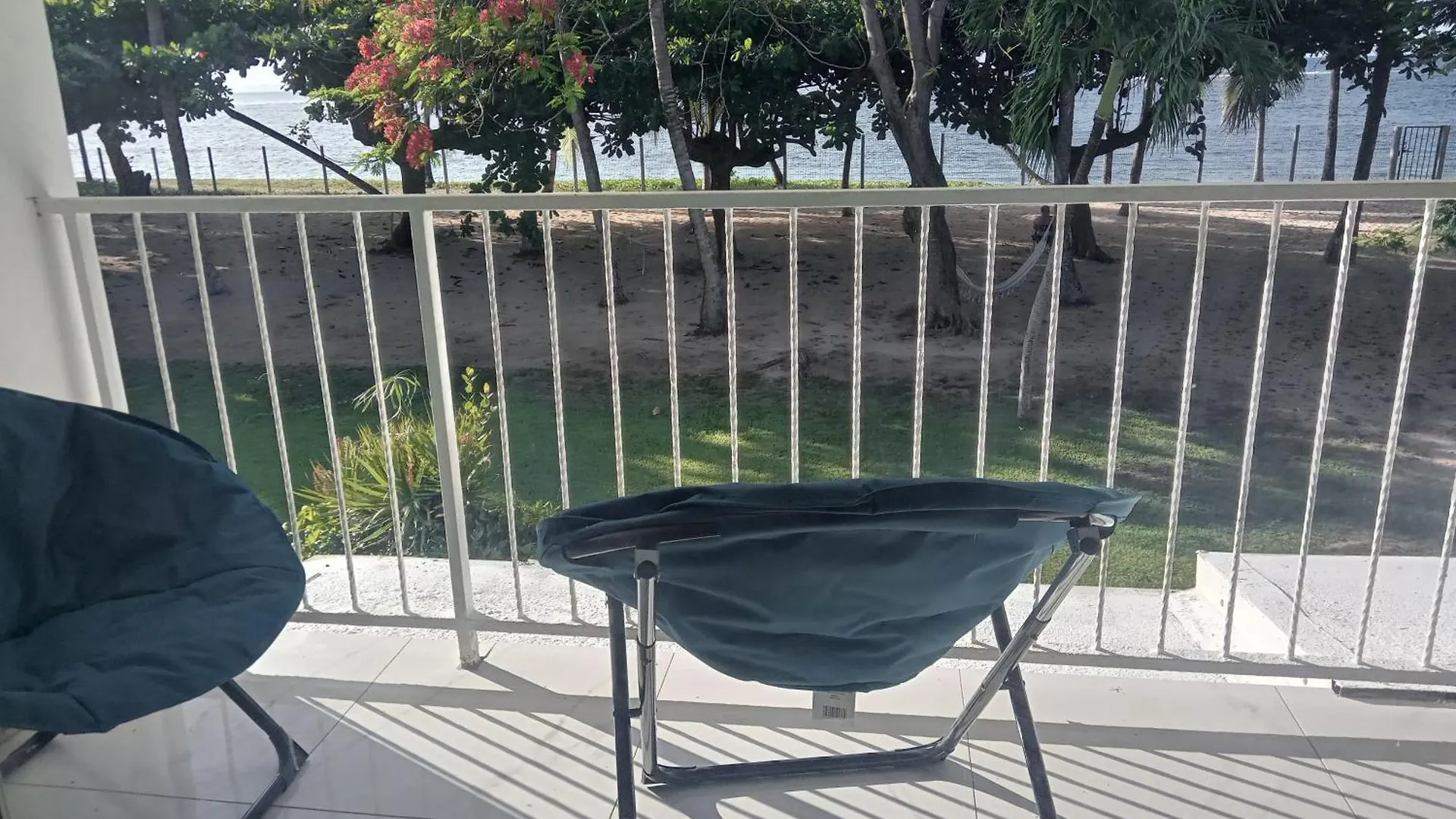Appartement Les Pieds Dans L Eau Le Moule Guadeloupe
